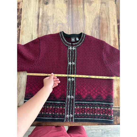 Vintage Skyr Womens Red Wool Fair Isle Heart Hook Clasp Cardigan Sweater Size XL - Picture 4 of 4
